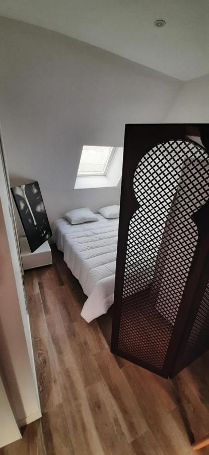 Charmant Studio Au Coeur De Sens Apartment Bagian luar foto